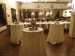 Riva's Club