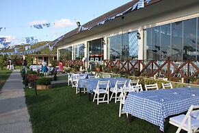 Riva's Club