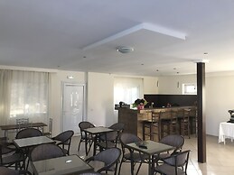 Ai - Helis Resort Hotel
