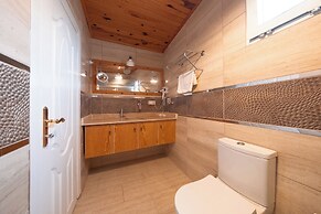 Assos Kadırga Otel