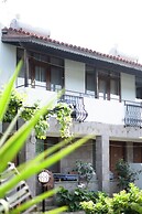 Assos Kadırga Otel