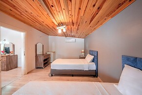 Assos Kadırga Otel