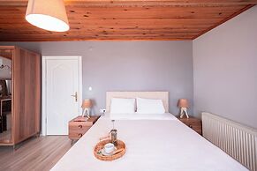 Assos Kadırga Otel
