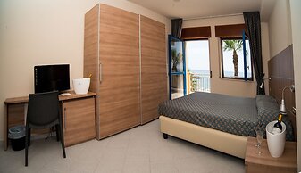 EliHotel