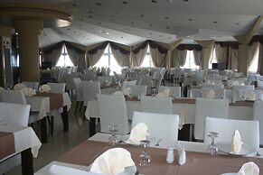 Grand Ahos Hotel