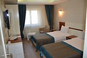 Grand Ahos Hotel