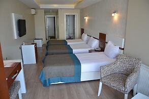 Grand Ahos Hotel
