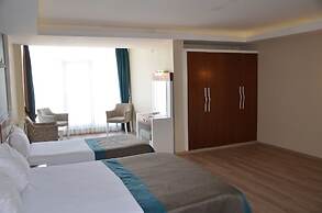 Grand Ahos Hotel