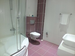 Grand Ahos Hotel