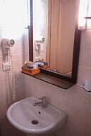 Oya Boutique Hotel & Suites