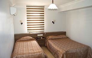 Yunus Hotel