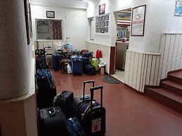 Yunus Hotel