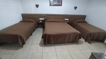 Yunus Hotel