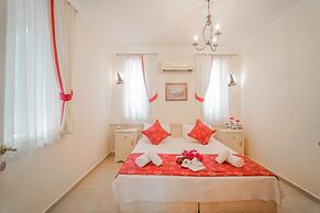 Alacati Marina Palace Otel
