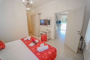 Alacati Marina Palace Otel