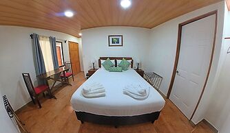 Casa Jungle Monteverde Bed & Breakfast