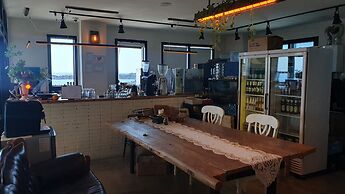 Hotel 52