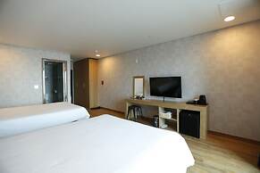 Hotel 52