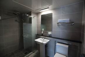 Hotel 52