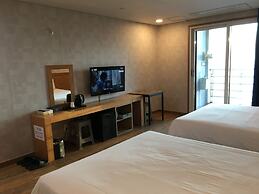 Hotel 52