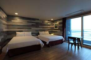 Hotel 52