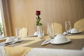 Red Palace Hotel