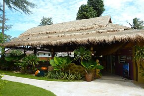 Lanta Castaway Beach Resort