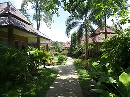 Lanta Castaway Beach Resort