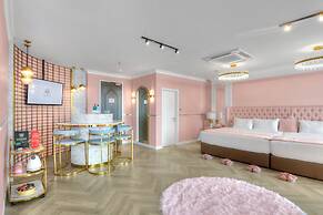 The Granite Luxury Hotel
