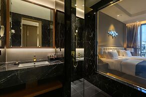The Granite Luxury Hotel