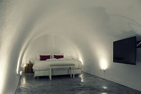 Akron Cliff Suite
