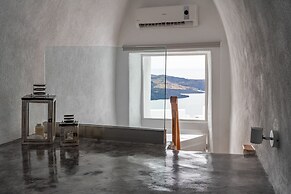 Akron Cliff Suite