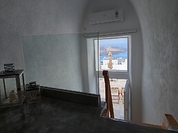 Akron Cliff Suite