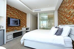 Sandton Skye Unit 702