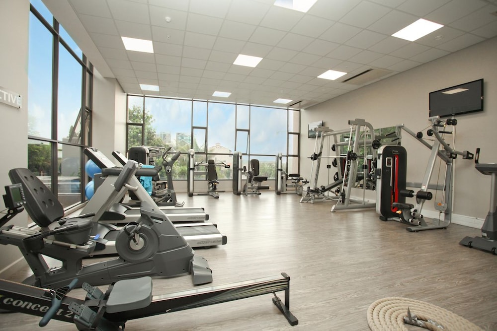 Sandton Skye Unit 702