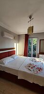 Antas Deluxe Apartments