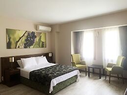 Mitos Hotel