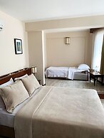 Mitos Hotel