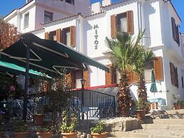 Mitos Hotel