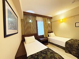 Mitos Hotel