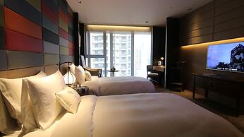H2O Hotel