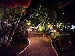 The Log Cab Inn Resort