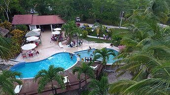 The Log Cab Inn Resort