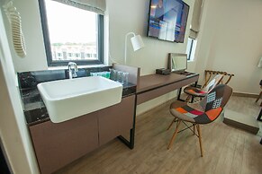 Bzz Hotel