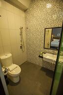 Bzz Hotel