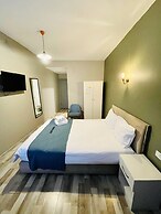 Puffin Suites & Rooms