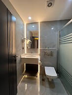 Grand Ezel Hotel