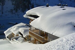 Hotel Laaxerhof