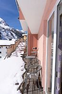 Hotel Laaxerhof
