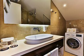 Hotel Riva by Aycon